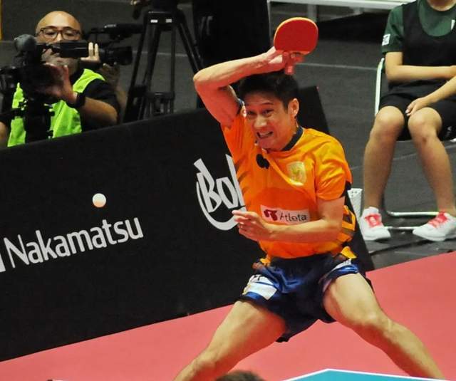 的紧密合作 的紧密合作