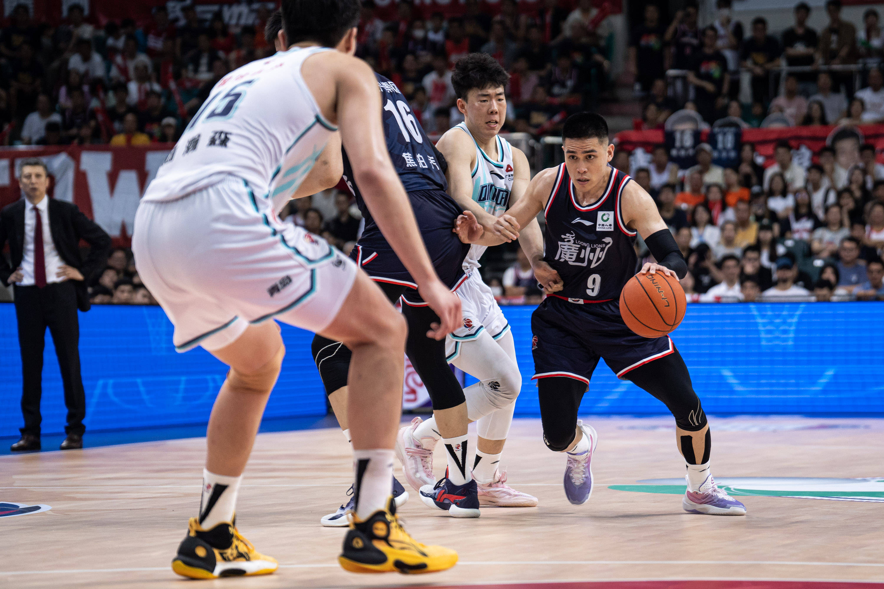 出的利雅得 出的利雅得